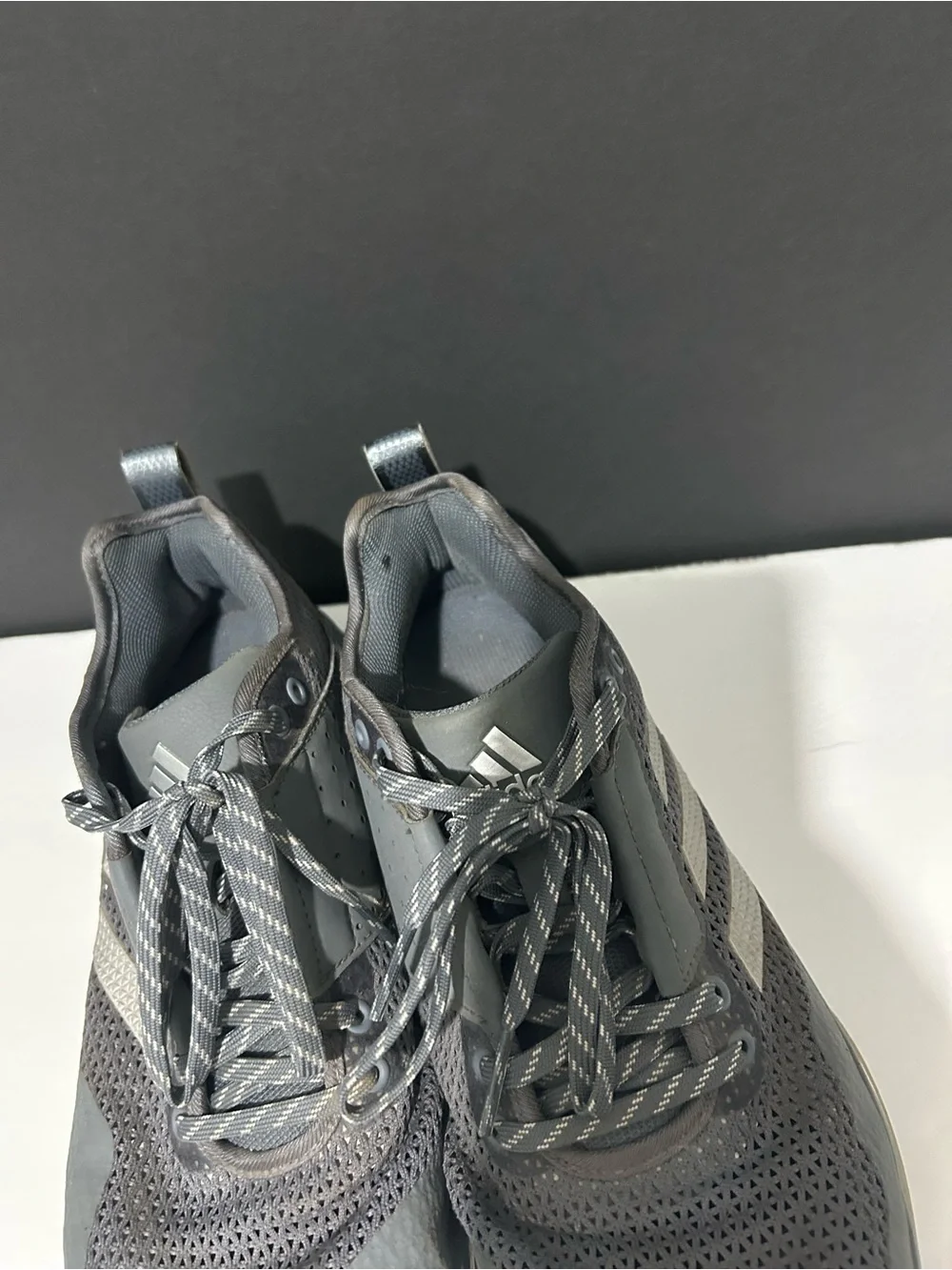 Adidas 9.5 Gray Mens Running Shoes